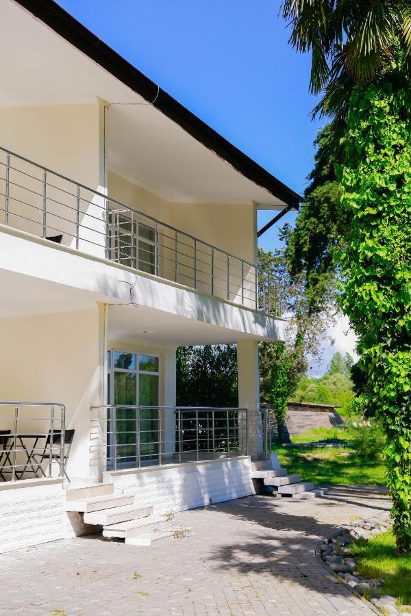Апартаменты Гостевой Дом Агудзера Gulrip'shi Exterior foto